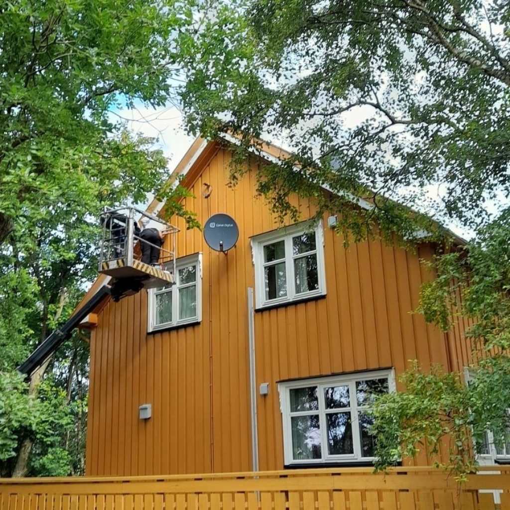 Utvendig malerarbeid hus